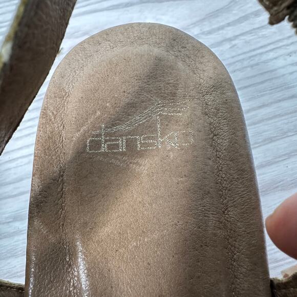 Dansko Jacinda Wedge Sandals WMNS 38 Taupe Snake Skin Crossover Strap Sling Back - Picture 11 of 13
